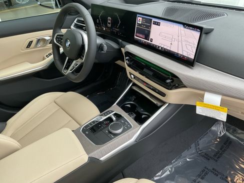 New 2026 BMW 330i Sedan w/ M Sport Package image 32