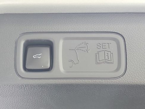Used 2024 Ford Expedition Limited RWD image 55