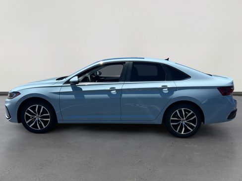 New 2026 Volkswagen Jetta SE FWD image 2