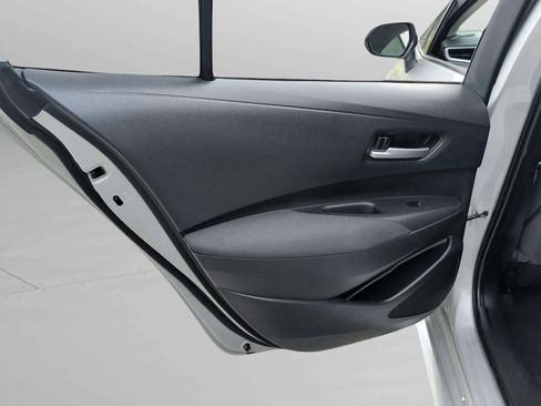 Used 2021 Toyota Corolla LE FWD image 30