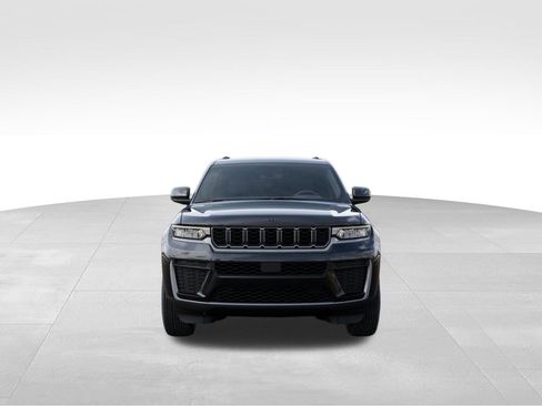 New 2026 Jeep Grand Cherokee Altitude AWD/4WD image 7
