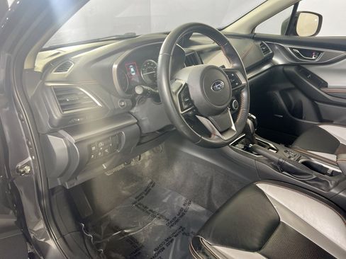 Used 2023 Subaru Crosstrek 2.5i Limited AWD/4WD image 9
