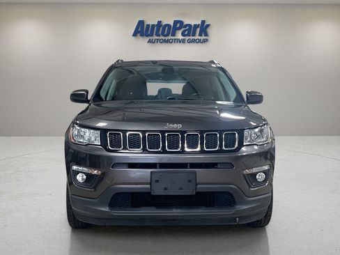 Used 2018 Jeep Compass Latitude w/ Popular Equipment Group AWD/4WD image 2
