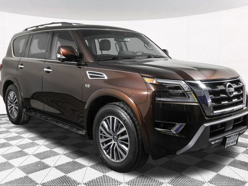 Used 2021 Nissan Armada SL w/ Captain's Chairs Package AWD/4WD image 16