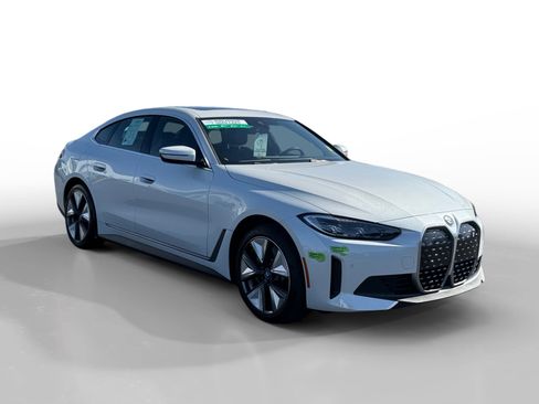 Used 2023 BMW i4 eDrive35 w/ Premium Package RWD image 7