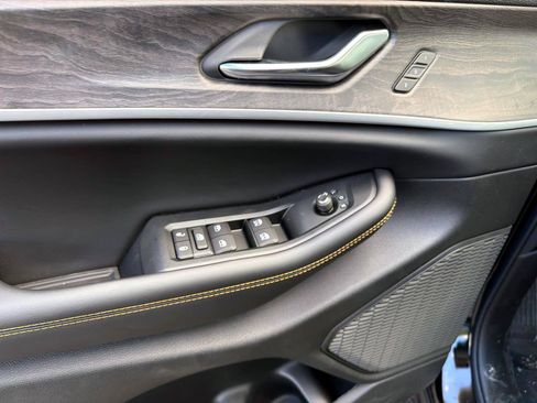 New 2026 Jeep Grand Cherokee Limited AWD/4WD image 10