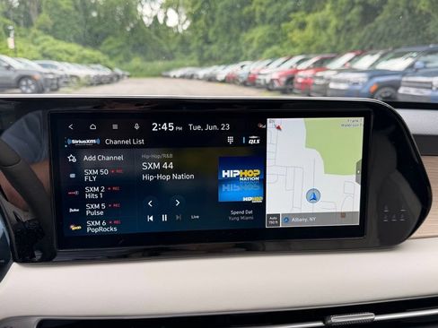Used 2024 Hyundai Palisade Limited AWD/4WD image 15