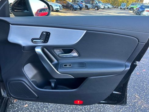Used 2025 Mercedes-Benz CLA 250 4MATIC image 27