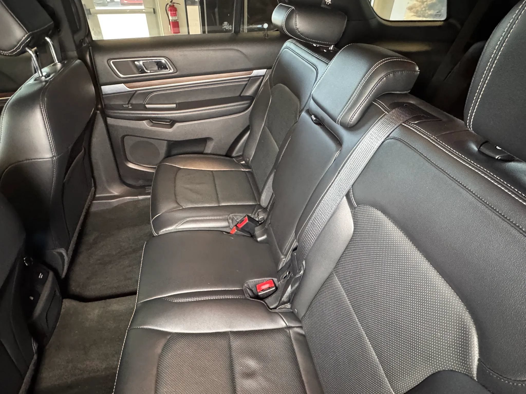 Used 2017 Ford Explorer Limited FWD image 41