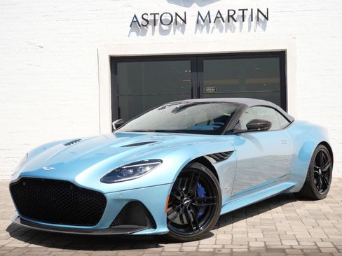 Used 2020 Aston Martin DBS Superleggera Volante RWD image 23