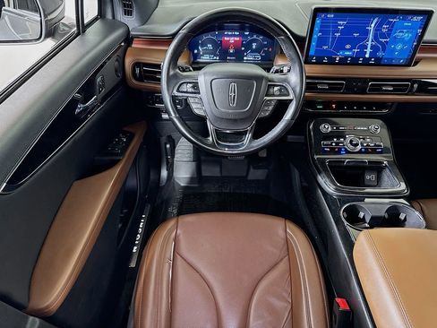 Used 2023 Lincoln Nautilus Reserve w/ Luxury Package AWD/4WD image 22