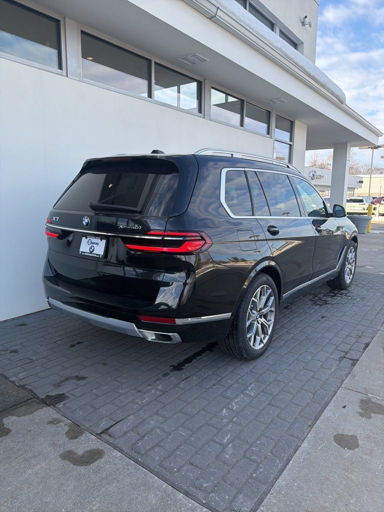 New 2026 BMW X7 xDrive40i w/ Premium Package AWD/4WD image 5