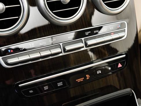 Used 2021 Mercedes-Benz GLC 300 4MATIC image 20