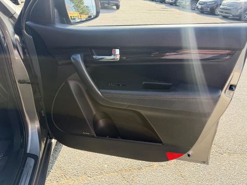 Used 2013 Kia Sorento SX w/ SX Premium Pkg image 27