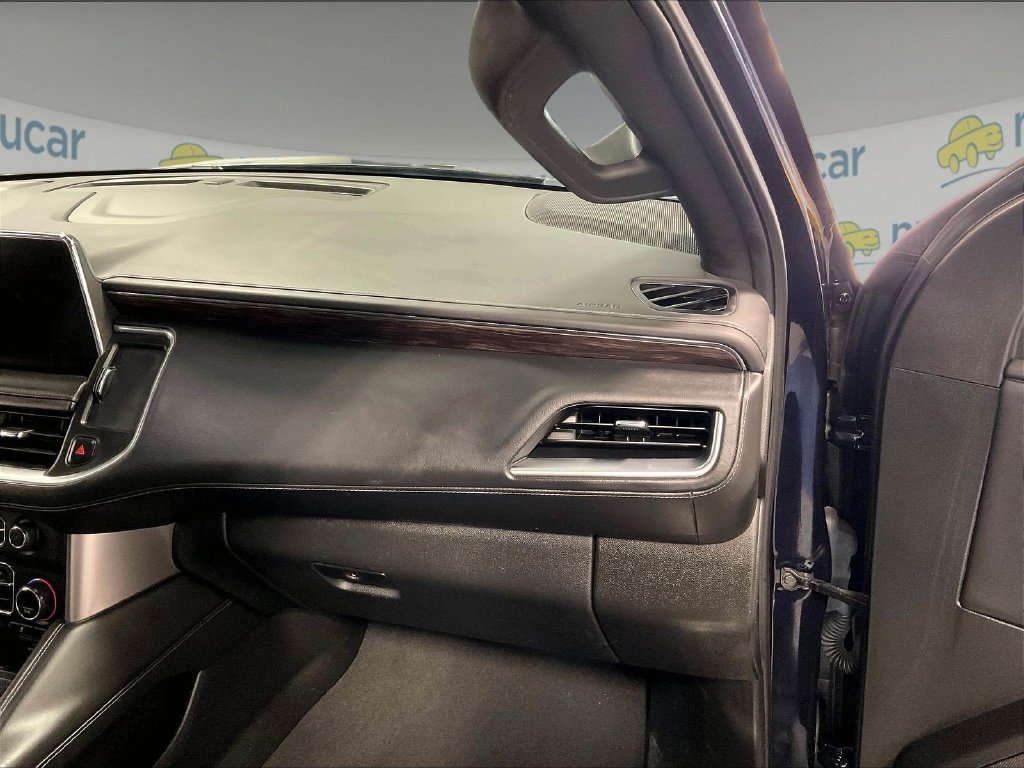 Used 2024 Chevrolet Suburban LT AWD/4WD image 13