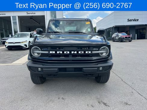 Used 2024 Ford Bronco Outer Banks AWD/4WD image 2