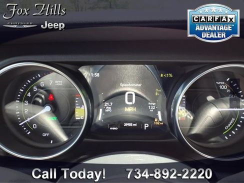 Used 2022 Jeep Wrangler Unlimited Sahara w/ Cold Weather Group AWD/4WD image 19