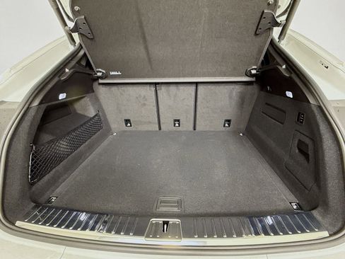 New 2025 Porsche Cayenne Coupe image 28