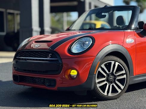 Used 2019 MINI Cooper S w/ Signature Upholstery Package FWD image 3