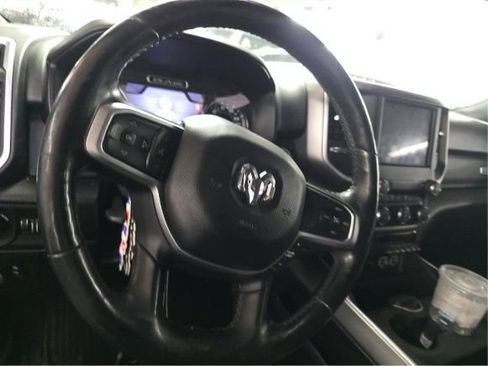 Used 2019 RAM 1500 Big Horn AWD/4WD image 4
