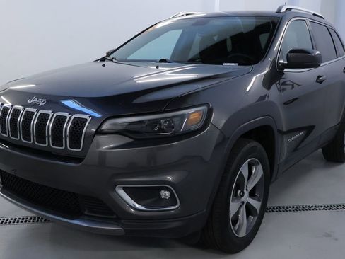 Used 2019 Jeep Cherokee Limited image 3