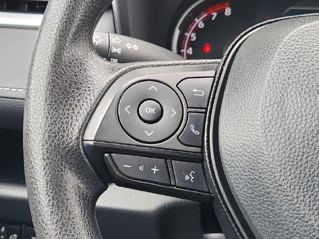 Used 2025 Toyota RAV4 LE FWD image 27