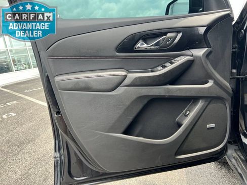 Used 2022 Chevrolet Traverse RS w/ LPO, Floor Liner Package FWD image 8