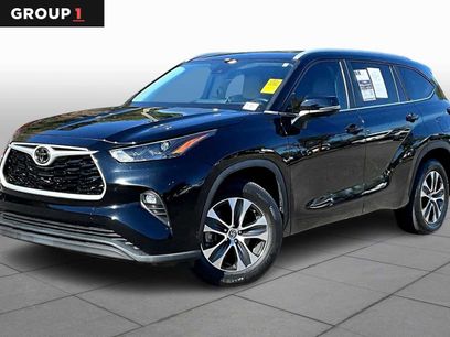 Used 2023 Toyota Highlander XLE