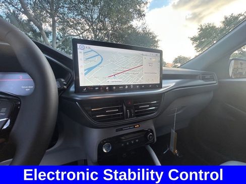 Certified 2024 Ford Escape SE image 12