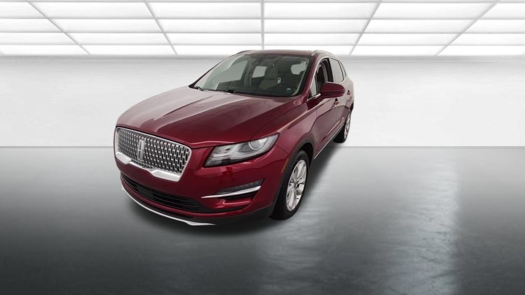 Used 2019 Lincoln MKC Select w/ Select Plus Package AWD/4WD image 2