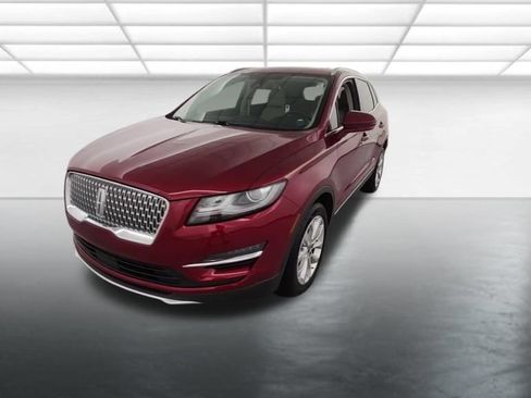 Used 2019 Lincoln MKC Select w/ Select Plus Package AWD/4WD image 2