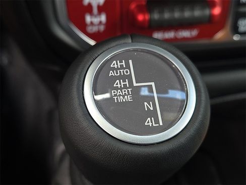 New 2025 Jeep Wrangler Unlimited Rubicon 392 image 15