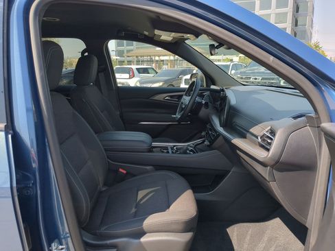 Used 2024 Chevrolet Traverse LT w/ Trailering Package FWD image 28