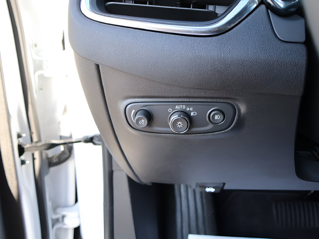 Used 2024 Chevrolet Equinox Premier FWD image 35
