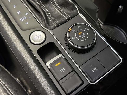 Used 2022 Volkswagen Atlas SE AWD/4WD image 35