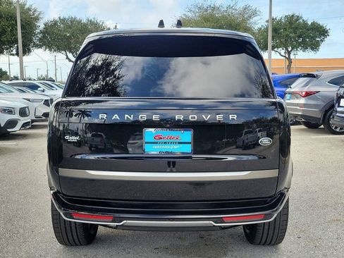 Used 2023 Land Rover Range Rover SE image 12