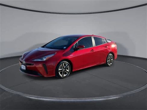 Used 2019 Toyota Prius XLE image 4