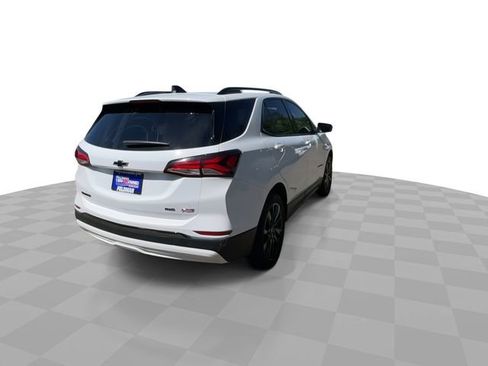 Used 2022 Chevrolet Equinox RS w/ LPO, Floor Liner Package AWD/4WD image 8