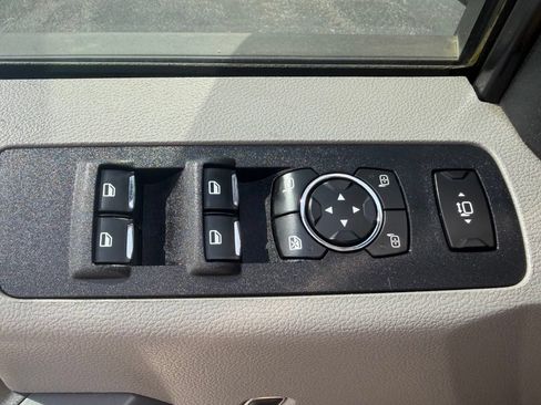 Used 2018 Ford F250 XLT AWD/4WD image 19