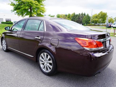 Used 2012 Toyota Avalon Limited FWD image 5