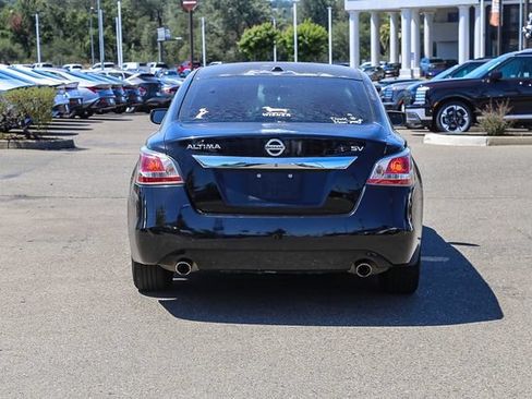 Used 2015 Nissan Altima 2.5 SV FWD image 4