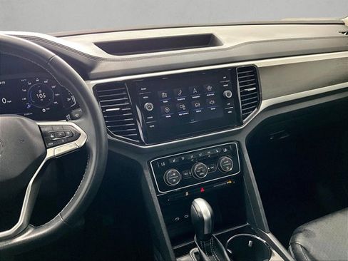 Used 2022 Volkswagen Atlas SE w/ Panoramic Sunroof Package FWD image 8