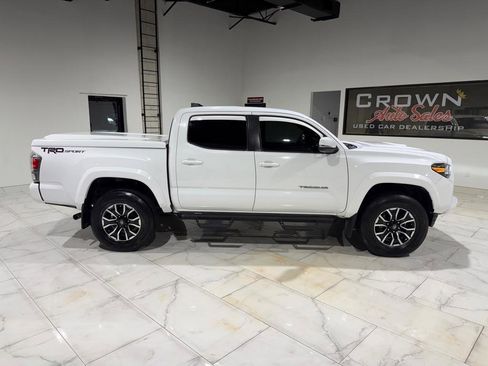 Used 2020 Toyota Tacoma TRD Sport w/ Technology Package RWD image 7