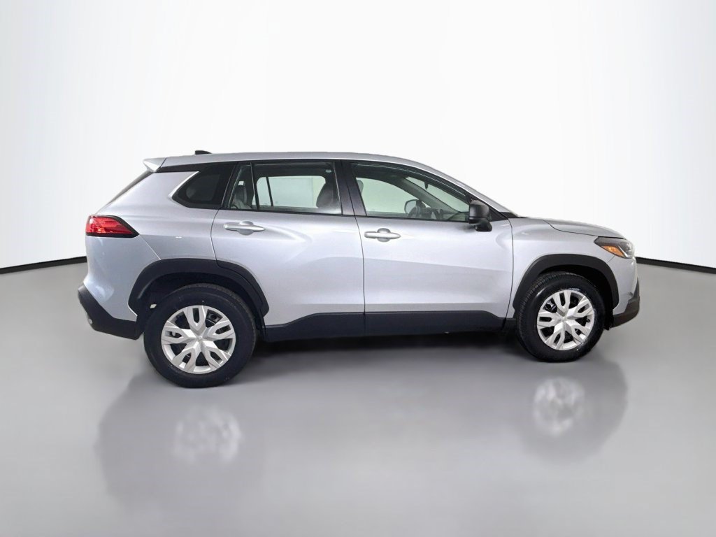 Used 2025 Toyota Corolla Cross L FWD image 11