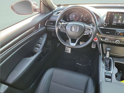 Used 2021 Honda Accord Sport image 16