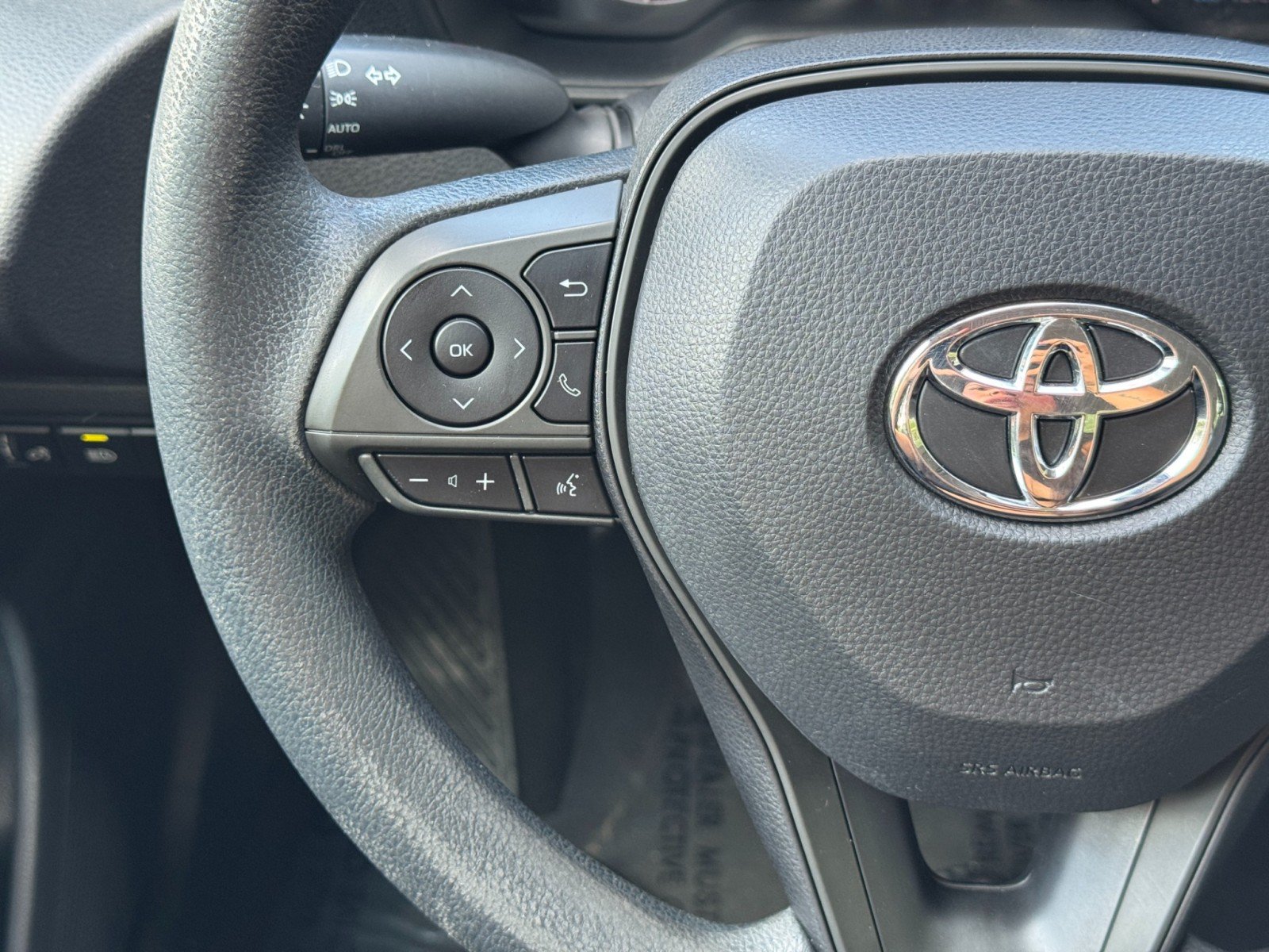 Used 2021 Toyota Corolla LE FWD image 19