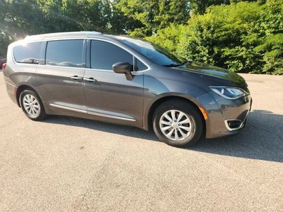 Used 2018 Chrysler Pacifica Touring-L
