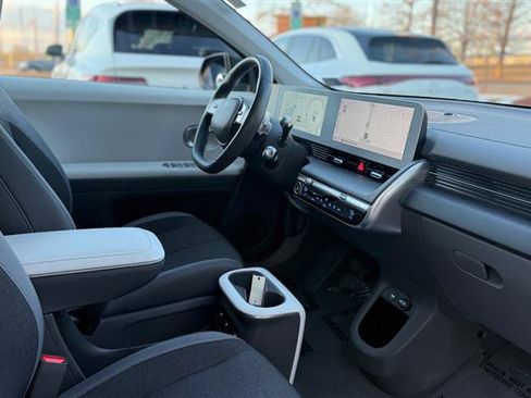 Used 2024 Hyundai Ioniq 5 SEL image 30