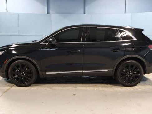 Used 2023 Lincoln Nautilus Reserve w/ Monochromatic Package image 31