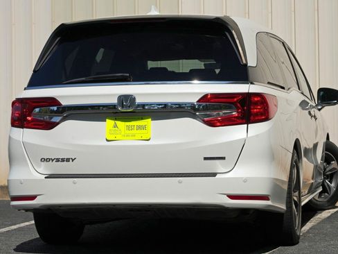 Used 2020 Honda Odyssey Touring image 4